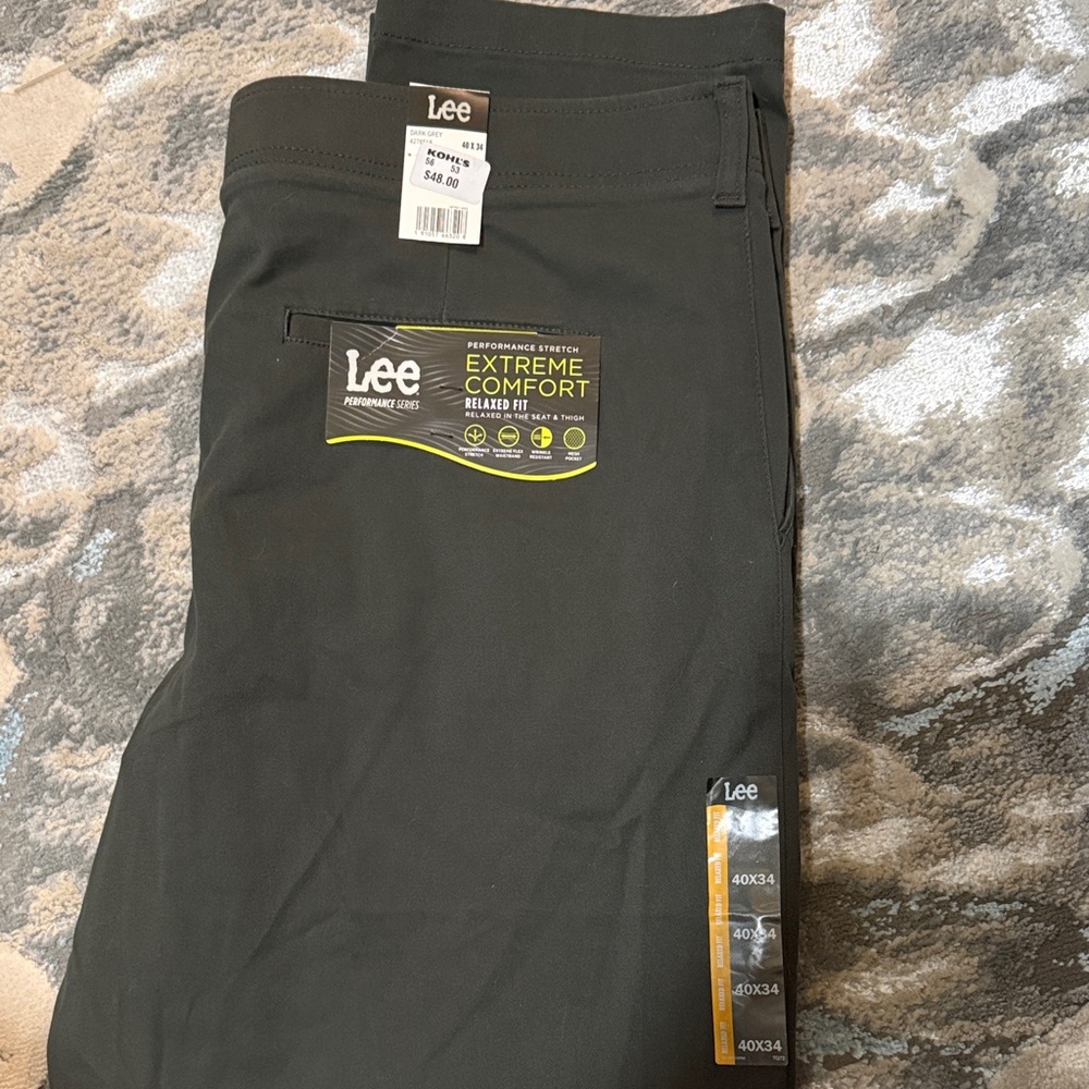 Lee Extreme Comfort Pants in Dark Gray